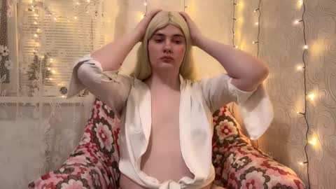 Snapshot of camgirl_xx chatting on 01-21-25, 08:54 Marta online show from 01-21-25, 08:54