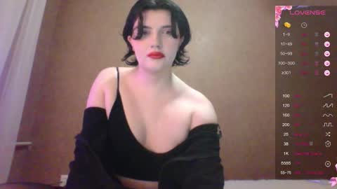 Snapshot of camgirl_xx chatting on 11-13-25, 04:06 Marta online show from 11-13-25, 04:06