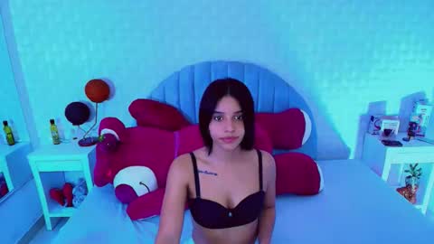 Snapshot of cami_bunnygirlx chatting on 11-13-25, 02:49 CAMI online show from 11-13-25, 02:49