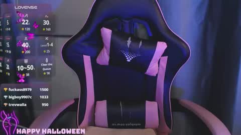 Snapshot of camigp chatting on 10-14-25, 03:51 Cami online show from 10-14-25, 03:51