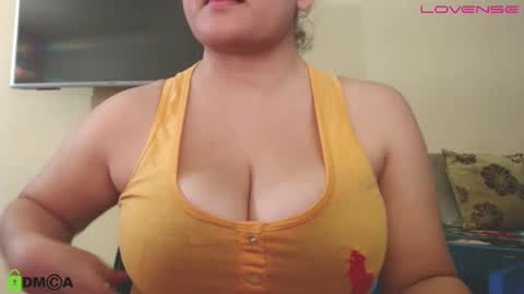 Snapshot of camiilahotxxx chatting on 01-07-26, 04:20 Camila online show from 01-07-26, 04:20