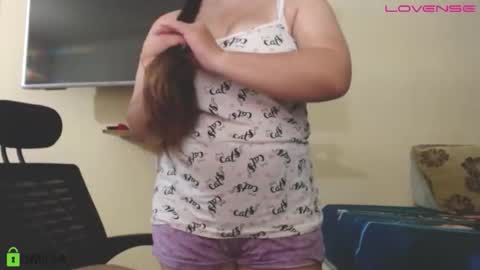 Snapshot of camiilahotxxx chatting on 01-14-26, 08:36 Camila online show from 01-14-26, 08:36