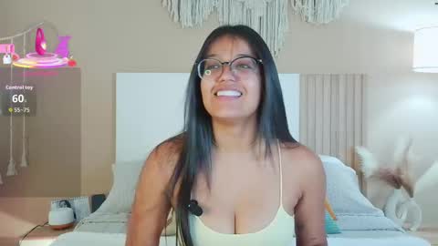 camila_bustamante_ online show from 03-06-26, 03:52
