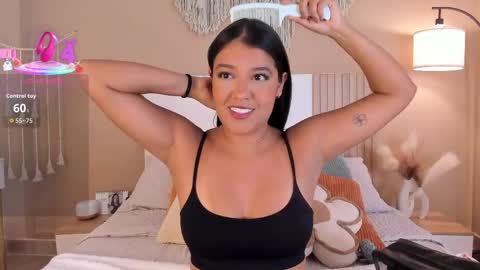 camila_bustamante_ online show from 04-07-26, 05:02