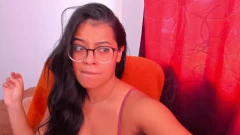 camila_bustamante_ online show from 05-30-26, 05:54