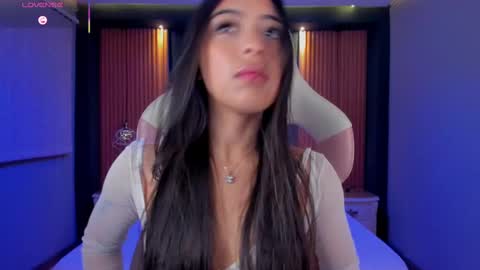 Camila online show from 09-17-25, 04:14