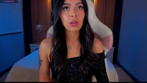 Camila online show from 09-19-25, 03:52