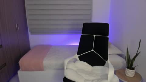  C A M I  online show from 03-20-26, 02:27