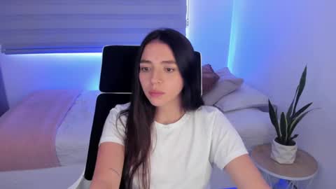  C A M I  online show from 03-30-26, 08:32