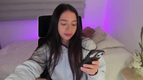  C A M I  online show from 04-24-26, 01:41