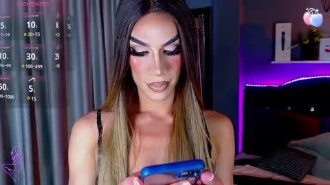 Snapshot of camila_hoottie chatting on 02-28-25, 03:37 Camila online show from 02-28-25, 03:37