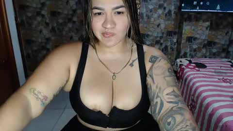Snapshot of camila_rosess chatting on 12-23-25, 01:25 valentinaEpic way Ive been fucked 1515 online show from 12-23-25, 01:25