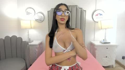 Snapshot of camila_sunsen chatting on 05-13-26, 01:25 camila sunsen online show from 05-13-26, 01:25