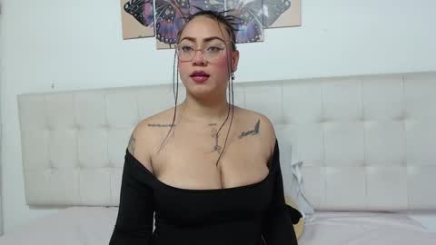 Snapshot of camila_sweet_3 chatting on 10-16-25, 12:28 Camila online show from 10-16-25, 12:28