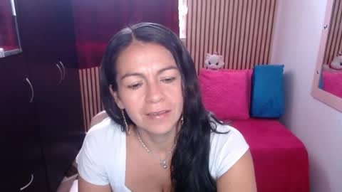 Camila Vargas online show from 04-15-26, 05:42