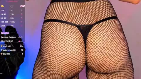 Snapshot of camilaandrade_ chatting on 01-10-25, 01:41 Cami online show from 01-10-25, 01:41