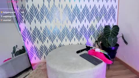 Snapshot of camilaandrade_ chatting on 01-17-25, 02:39 Cami online show from 01-17-25, 02:39