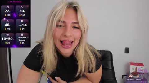 Camila online show from 12-19-25, 05:53