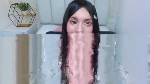 Snapshot of camilah_tk chatting on 05-11-26, 02:45 Cami online show from 05-11-26, 02:45