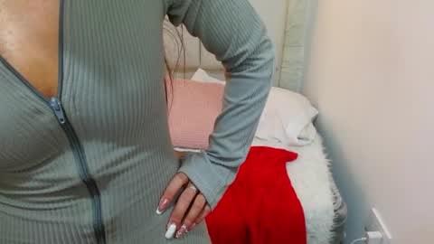 Snapshot of camilah_tk chatting on 05-16-26, 01:13 Cami online show from 05-16-26, 01:13