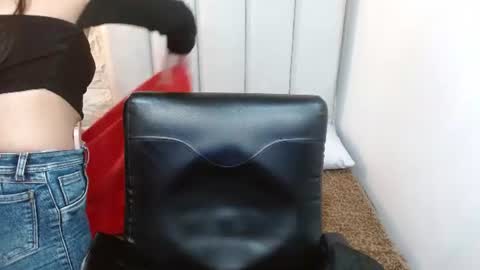 Snapshot of camilah_tk chatting on 07-20-26, 12:18 Cami online show from 07-20-26, 12:18