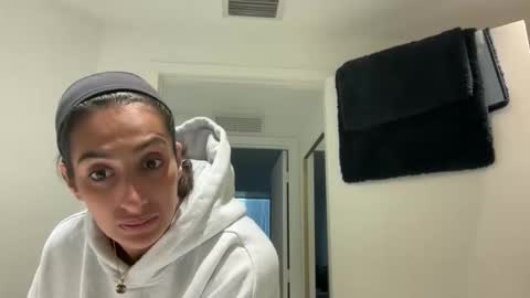 Snapshot of camiliakxoxo chatting on 02-28-26, 11:33 camiliakxoxo online show from 02-28-26, 11:33