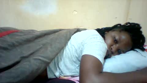 Snapshot of camillah_sweet chatting on 06-22-26, 04:42 camillah_sweet online show from 06-22-26, 04:42