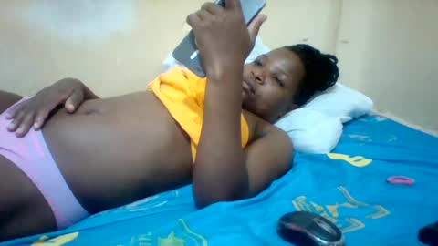 Snapshot of camillah_sweet chatting on 06-29-26, 07:03 camillah_sweet online show from 06-29-26, 07:03