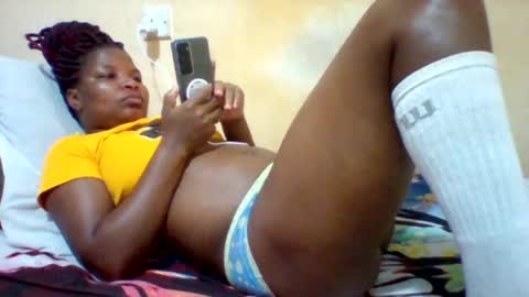 Snapshot of camillah_sweet chatting on 07-17-26, 06:57 camillah_sweet online show from 07-17-26, 06:57