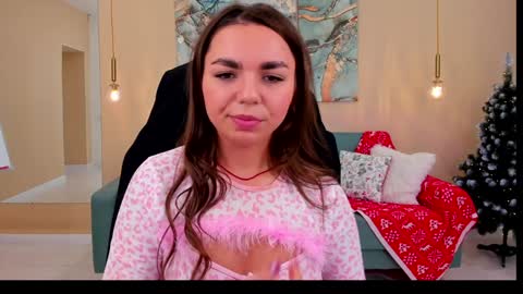 Snapshot of camillalarson chatting on 12-31-24, 09:10 Camilla online show from 12-31-24, 09:10