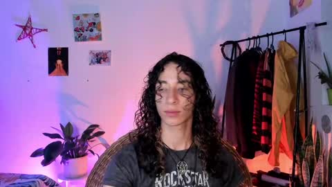 Snapshot of camille_delrey chatting on 01-03-25, 12:54 Camille online show from 01-03-25, 12:54