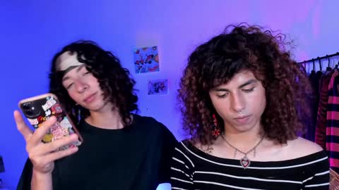 Snapshot of camille_delrey chatting on 01-12-25, 04:00 Camille online show from 01-12-25, 04:00