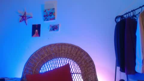 Snapshot of camille_delrey chatting on 01-17-25, 10:55 Camille online show from 01-17-25, 10:55