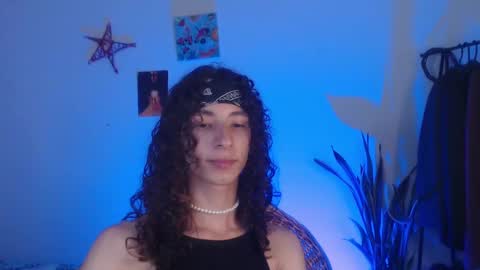 Snapshot of camille_delrey chatting on 01-25-25, 01:32 Camille online show from 01-25-25, 01:32