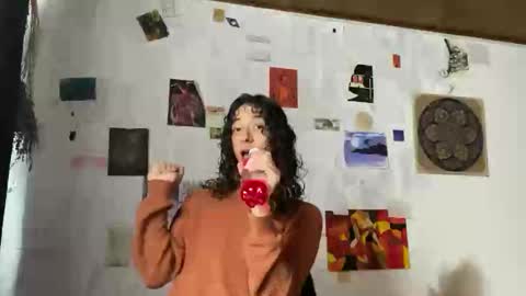 Snapshot of camille_delrey chatting on 02-07-25, 03:30 Camille online show from 02-07-25, 03:30