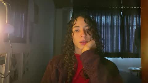 Snapshot of camille_delrey chatting on 02-11-25, 03:40 Camille online show from 02-11-25, 03:40