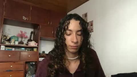 Snapshot of camille_delrey chatting on 02-12-25, 05:16 Camille online show from 02-12-25, 05:16