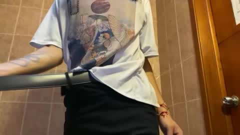 Snapshot of camille_delrey chatting on 02-23-25, 09:05 Camille online show from 02-23-25, 09:05