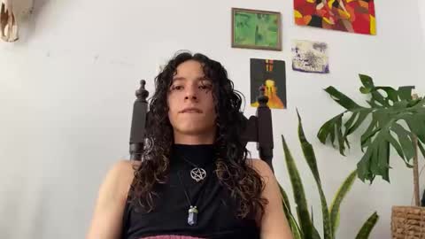 Snapshot of camille_delrey chatting on 09-18-25, 09:28 Camille online show from 09-18-25, 09:28