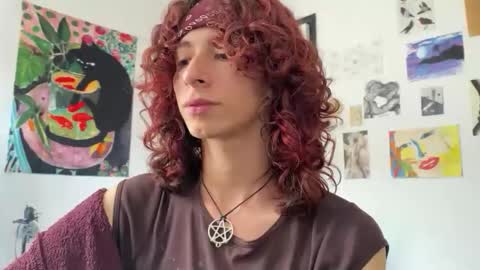 Snapshot of camille_delrey chatting on 02-10-26, 07:07 Camille online show from 02-10-26, 07:07