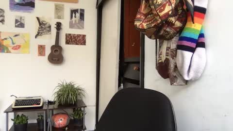 Snapshot of camille_delrey chatting on 02-12-26, 04:35 Camille online show from 02-12-26, 04:35