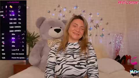 Snapshot of camille_game chatting on 12-07-24, 12:30 Camille Game online show from 12-07-24, 12:30