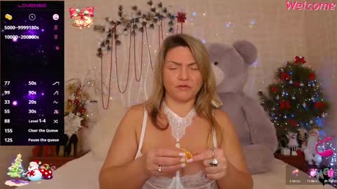 Snapshot of camille_game chatting on 12-25-24, 03:08 Camille Game online show from 12-25-24, 03:08