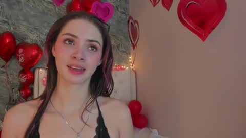 Snapshot of camillen_pettid chatting on 02-14-25, 07:44 C A M I L L E N Help me get to the top online show from 02-14-25, 07:44