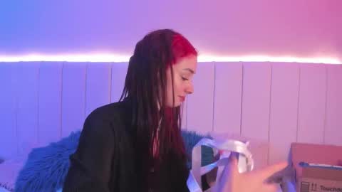 Snapshot of camillen_pettid chatting on 10-15-25, 11:16 C A M I L L E N Help me get to the top online show from 10-15-25, 11:16