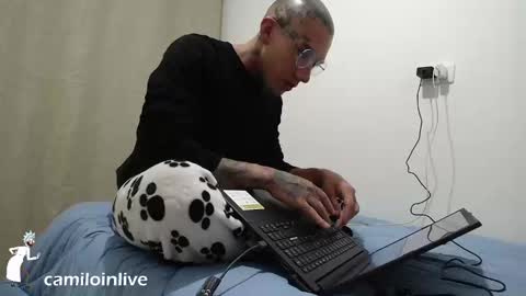 camiloinlive online show from 03-12-25, 12:42