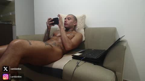 Snapshot of camiloinlive chatting on 11-14-25, 03:16 camiloinlive online show from 11-14-25, 03:16