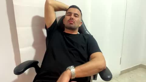 camilor_30 online show from 04-11-26, 02:38