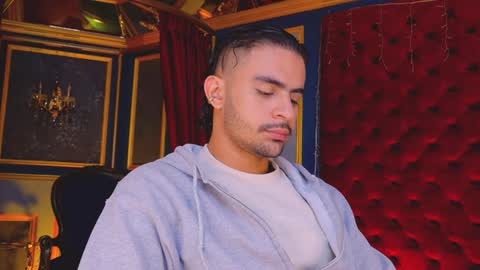 CLICK HERE  --   online show from 12-19-24, 11:29