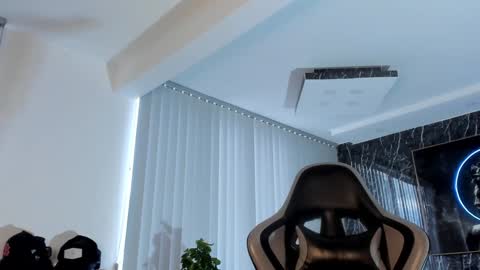 Snapshot of camilowatson chatting on 01-26-25, 10:35 Camilo Watson online show from 01-26-25, 10:35